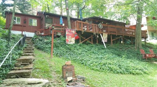 118 Overlook Dr, Slippery Rock, PA 16057-3736