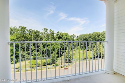 109 Magna Carta Dr, Morganville NJ  07751-5202 exterior