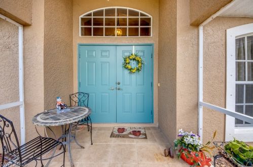 2913 6th Ter, Cape Coral, FL 33993-7035