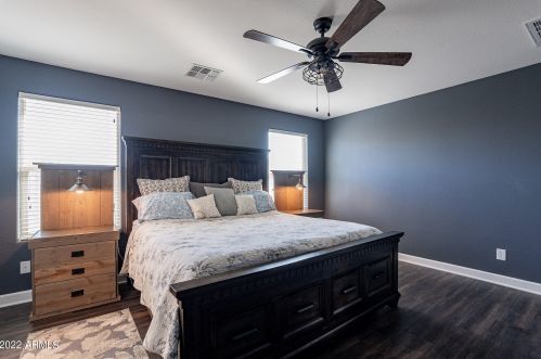 2015 Lindrick Dr, Gilbert AZ 85298-7421 exterior