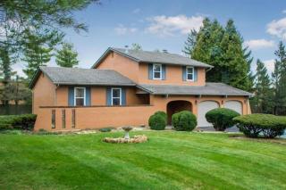 6105 Barberry Holw, Columbus, OH 43213-3306
