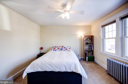 422 Delaware Ave, Lansdale PA 19446-3422 exterior