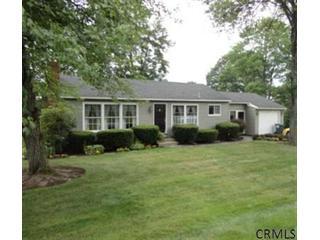 3 Westview Rd, Troy, NY 12182-1034
