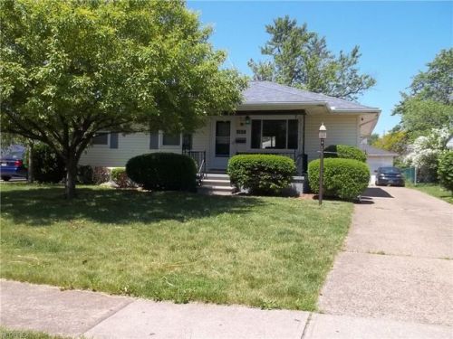 1312 24th St, Lorain, OH 44052-4524