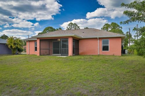 2611 26th St, Lehigh Acres, FL 33976-4018