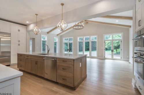 71 Llewellyn Rd, Montclair NJ  07042-2030 exterior