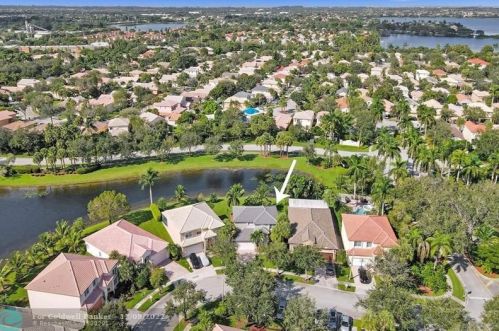 1222 168th Ave, Hollywood FL  33028-1910 exterior