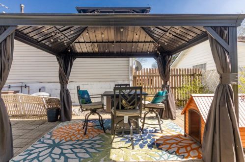 1110 Cedar Ln, Dyer IN  46311-1337 exterior