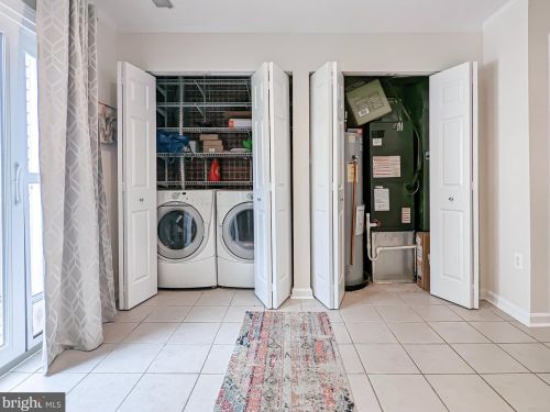 12169 Presidio Way, Woodbridge VA  22192-1052 exterior