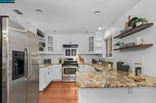 5537 Alaska Dr, Concord, CA 94521-4009