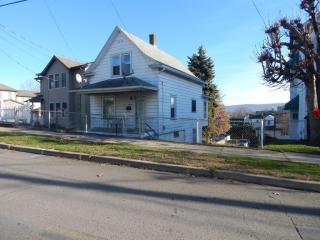 215 Grv St, Wilkes Barre PA  18702-4838 exterior