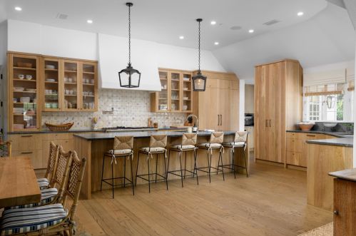 808 San Ysidro Ln, Santa Barbara CA  93108-1325 exterior