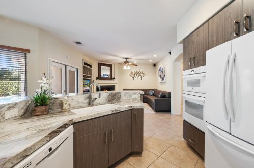 44700 Calle Placido, La Quinta CA  92253-5943 exterior