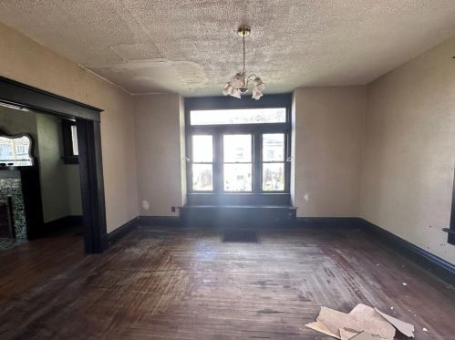 703 Prindle St, Hermitage PA  16146-2756 exterior