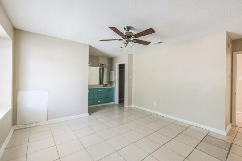 6726 Grant Dr, Richmond TX  77469-5953 exterior