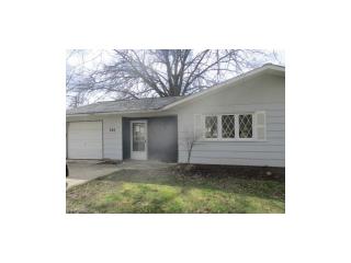 698 Trotter Ln, Berea, OH 44017-2650