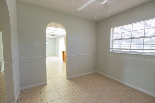 3441 Southern Pne Dr, Fort Pierce FL 34982-6542 exterior