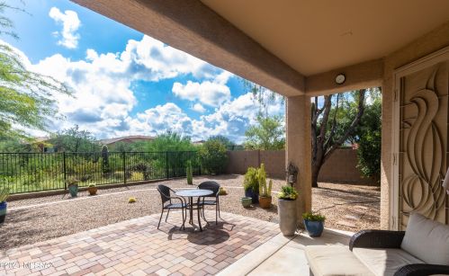 8592 Moonfire Dr, Tucson, AZ 85743-1520