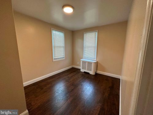 7521 River Rd, Camden NJ  08110-3422 exterior