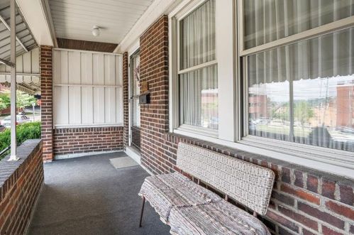 4230 Post St, Pittsburgh, PA 15201-1133
