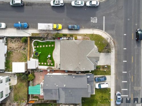 422 Walnut Ave, Manteca CA  95336-4410 exterior