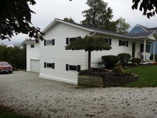 63220 Poplar Rd, Cambridge, OH 43725-9214