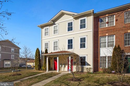 3219 Stanton Rd, Washington, DC 20020-2942