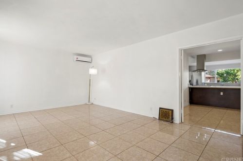 819 Glendale Ave, Glendale CA 91205-3316 exterior