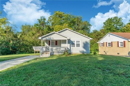 924 Omaha St, Greensboro, NC 27406-2012