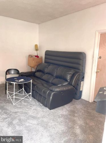 941 Mckean St, Philadelphia PA 19145-3034 exterior