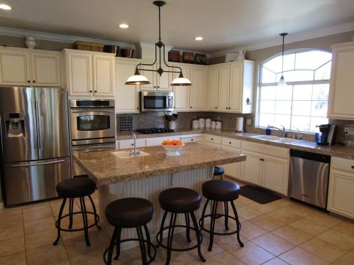 505 Caballo Ct, Hollister CA  95023-9055 exterior