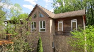126 Hill Dr, Abingdon, VA 24210-2012