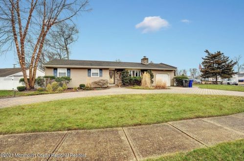 421 Leanora St, Bricktown, NJ 08723-6417