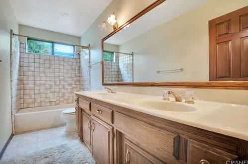 43517 37 St, Lancaster CA 93536-5499 exterior