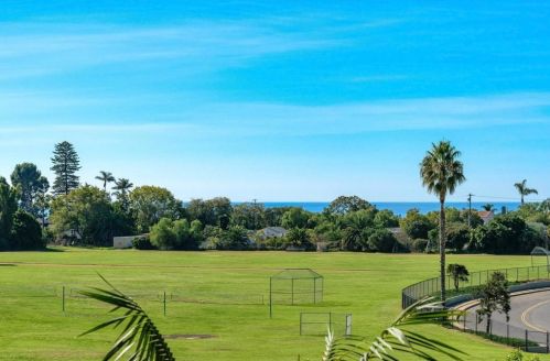 2063 Grandview St, Oceanside CA  92054-5618 exterior