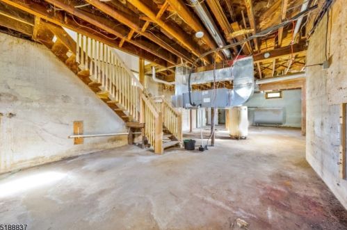 320 Knowlton St, Belvidere NJ  07823-1824 exterior