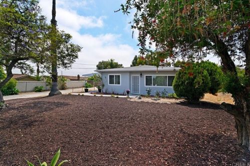 716 Grapevine Rd, Vista CA  92083-5527 exterior