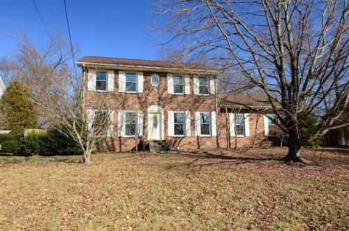 1119 Rosebrook Dr, Clarksville, TN 37042-5922