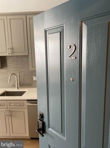 416 A St, Washington, DC 20003-3818