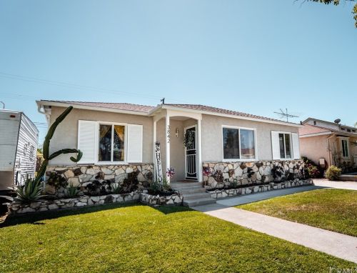 3842 Charlemagne Ave, Long Beach, CA 90808-1828