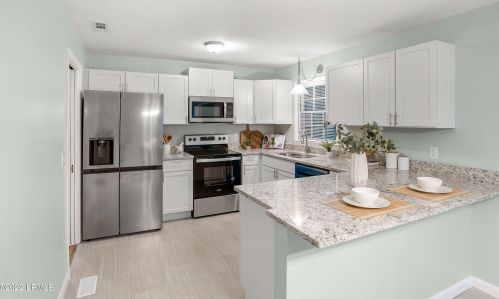 3008 Cypress St, Beaufort, SC 29906-6820