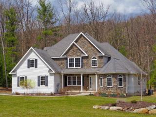 343 Five Springs Rd, Stroudsburg, PA 18360-8175