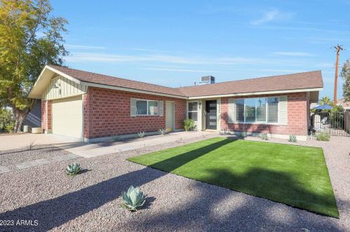 8426 Plaza Ave, Scottsdale AZ  85250-6705 exterior