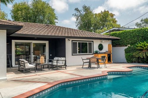 5230 El Cedral St, Long Beach CA  90815-3904 exterior