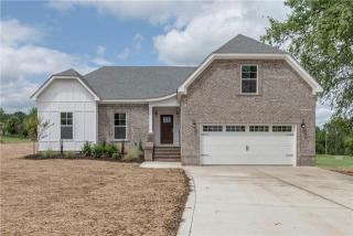 1215 Wiltshire Ct, Columbia, TN 38401-6794