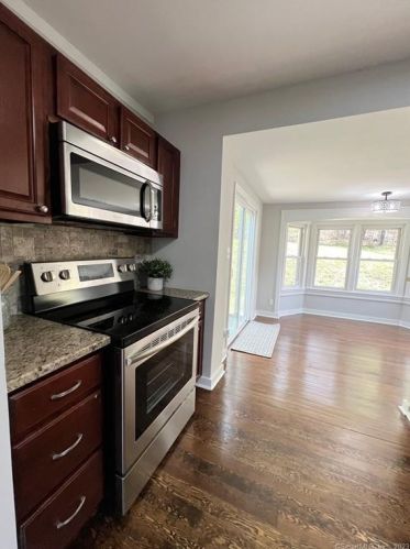 89 Stanwood Dr, New Britain CT  06053-3425 exterior