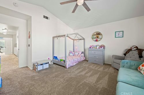 22114 Pamplico Dr, Santa Clarita CA  91350-2186 exterior