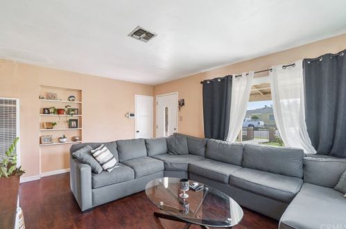 1719 Hardwick St, Long Beach CA  90807-1131 exterior