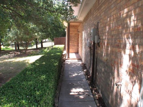 2332 Oklahoma Ave, Plano TX  75074-2067 exterior