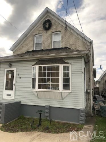 319 Gifford St, Perth Amboy, NJ 08861-3907